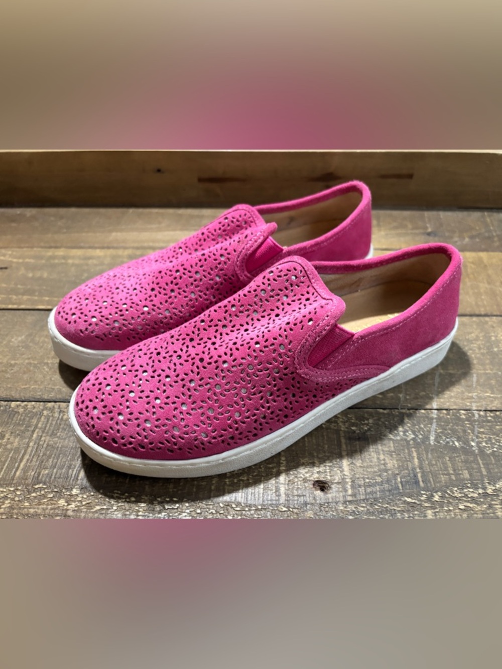 Jack Rogers Pink Suede Slip On Sneakers, women’s 6.5/5Y kids